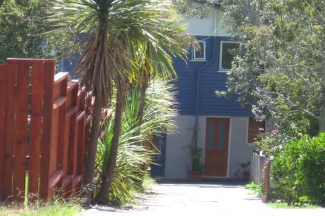 Photo of property in 9 Lyons Avenue, Murrays Bay, Auckland, 0630