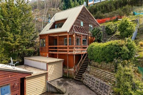 Photo of property in 60b Wynyard Crescent, Fernhill, Queenstown, 9300