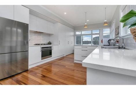 Photo of property in 1 Cochrane Road, Hobsonville, Auckland, 0616