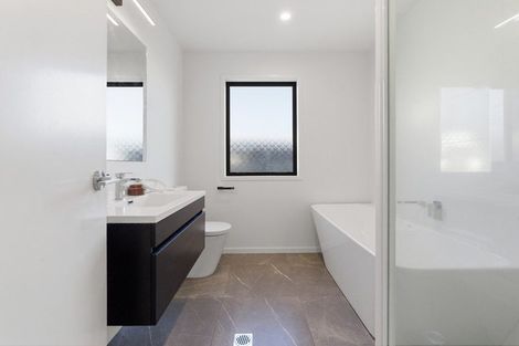 Photo of property in 17 Patrick Rice Drive, Swanson, Auckland, 0614