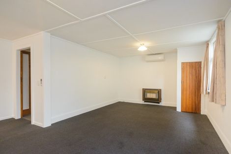 Photo of property in 25 Kingswood Street, Takaro, Palmerston North, 4412