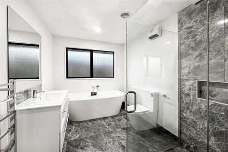 Photo of property in 27 Crossley Avenue, Woodend, 7610