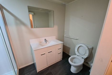 Photo of property in 8a Moera Place, Stanmore Bay, Whangaparaoa, 0932