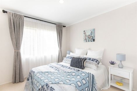 Photo of property in 18 Santa Ana Drive, Dannemora, Auckland, 2016