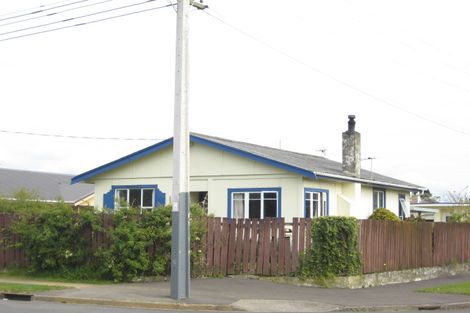 Photo of property in 2/352 Carrington Street, Vogeltown, New Plymouth, 4310