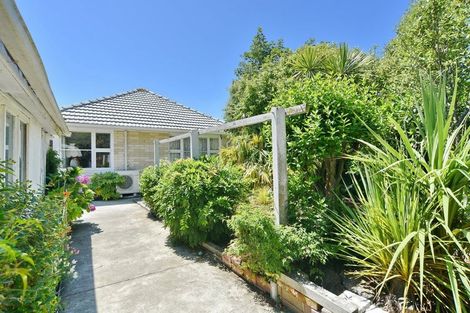 Photo of property in 71 Vancouver Crescent, Wainoni, Christchurch, 8061