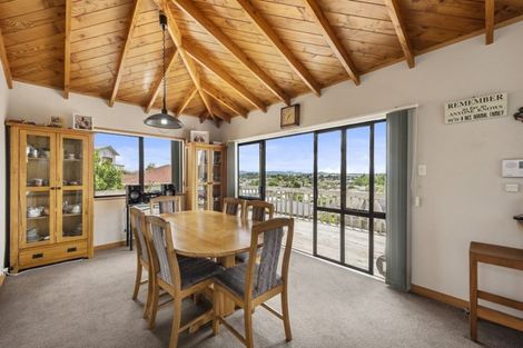 Photo of property in 27 Northview Lane, Nawton, Hamilton, 3200