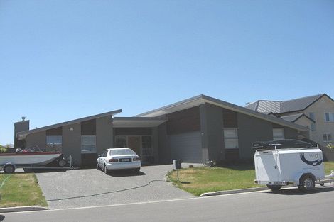 Photo of property in 5 Hoihere Place, Parklands, Christchurch, 8083