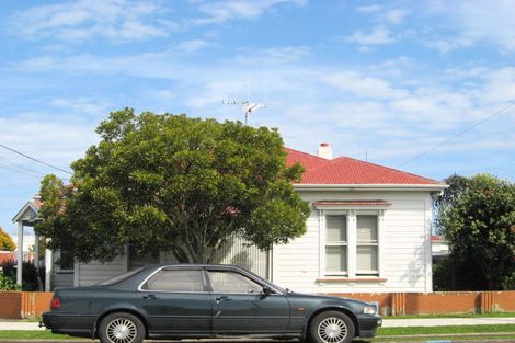 Photo of property in 25 Caius Avenue, Gonville, Whanganui, 4501