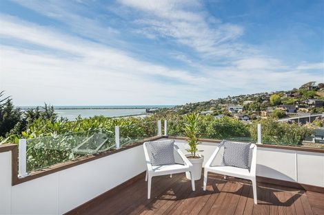 Photo of property in 71 Mount Pleasant Road, Mount Pleasant, Christchurch, 8081