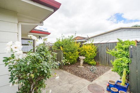Photo of property in 58 Geraldine Crescent, Cloverlea, Palmerston North, 4412