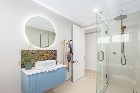 Photo of property in 28 Te Hoiere Street, Aotea, Porirua, 5024
