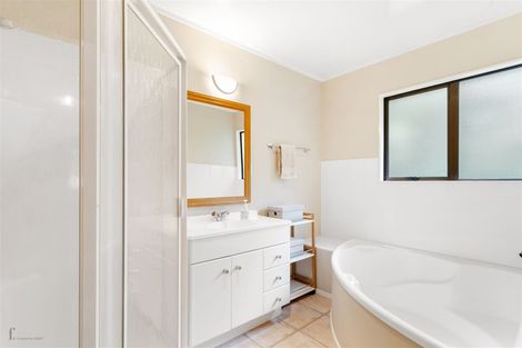 Photo of property in 24 Rimu Road, Oratia, Auckland, 0604