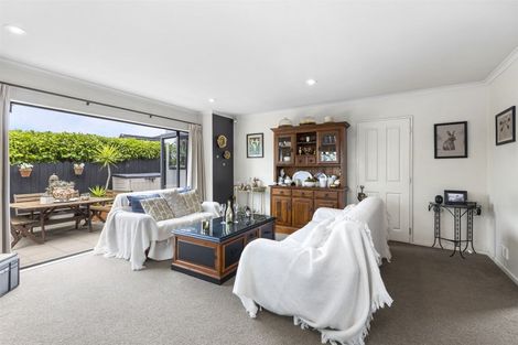Photo of property in 12/102 Greenhithe Road, Greenhithe, Auckland, 0632