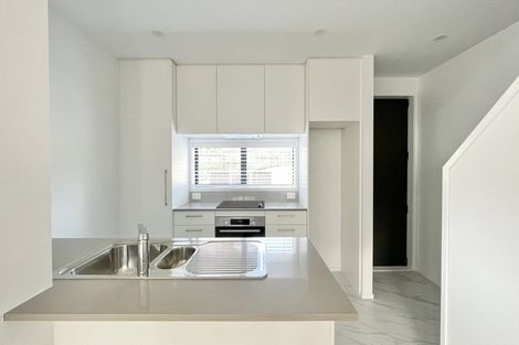 Photo of property in 3/3 Fairdale Place, Birkdale, Auckland, 0626