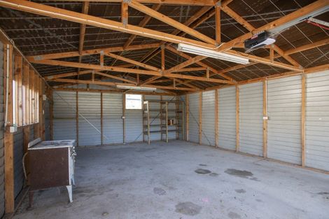 Photo of property in 911 Kanakanaia Road, Whatatutu, Te Karaka, 4091