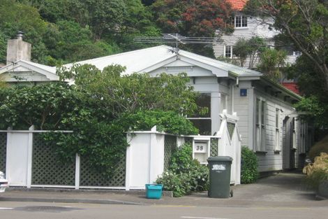Photo of property in 38 Raroa Road, Kelburn, Wellington, 6012