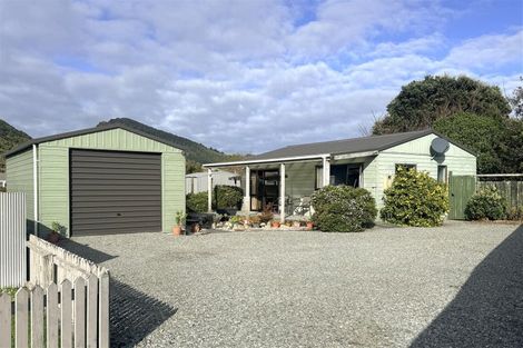 Photo of property in 14 Baillie Place, Cobden, Greymouth, 7802