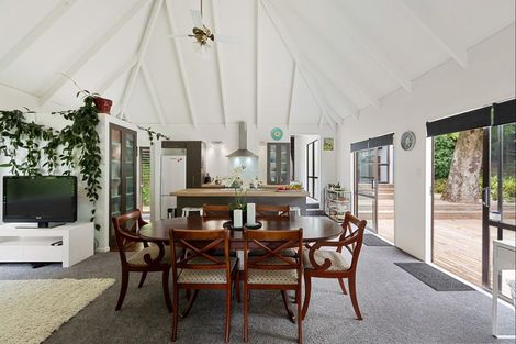 Photo of property in 38 Glenelg Road, Red Beach, 0932