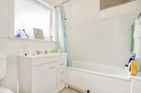 Photo of property in 2/53 Simkin Avenue, St Johns, Auckland, 1072