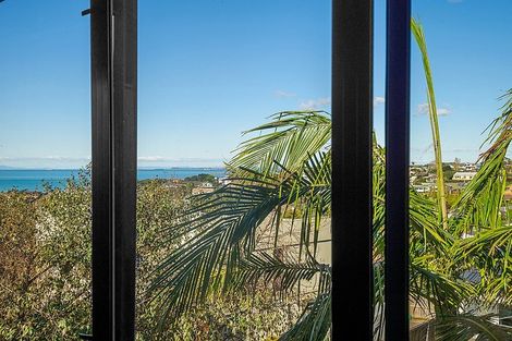 Photo of property in 1/47 Deep Creek Road, Waiake, Auckland, 0630