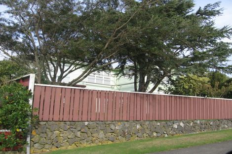 Photo of property in 12 Saint Catherines Terrace, Tawa, Wellington, 5028