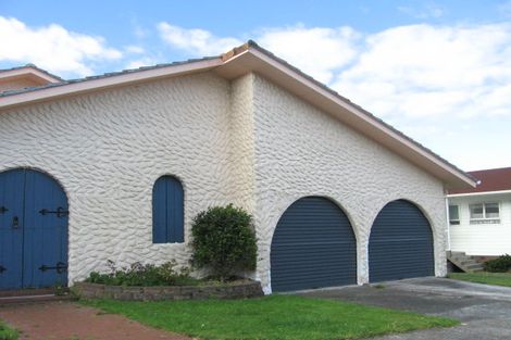 Photo of property in 10 Epping Grove, Karori, Wellington, 6012