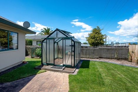 Photo of property in 40 Carter Drive, Pomare, Rotorua, 3015