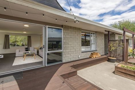 Photo of property in 29b Royal Park Drive, Parklands, Christchurch, 8083