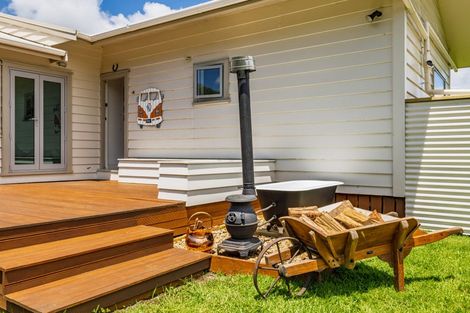 Photo of property in 6 Te Pahi River Drive, Paparoa, Maungaturoto, 0583