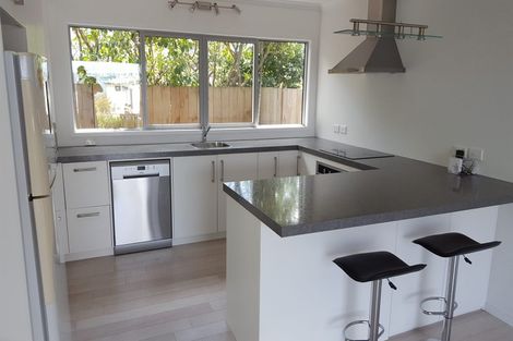 Photo of property in 2/86 Jutland Road, Hauraki, Auckland, 0622