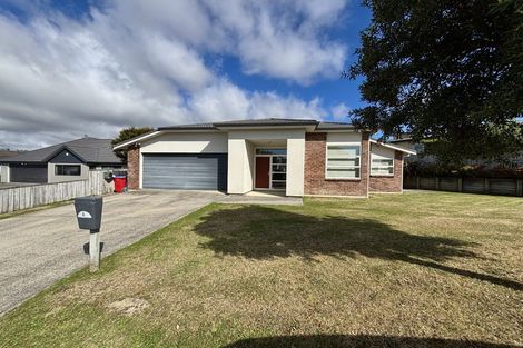 Photo of property in 6 Catlins Glen, Aotea, Porirua, 5024