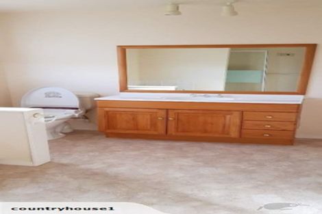 Photo of property in 12 Pikitanga Close, Tawa, Wellington, 5028