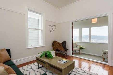 Photo of property in 57 Central Terrace, Kelburn, Wellington, 6012