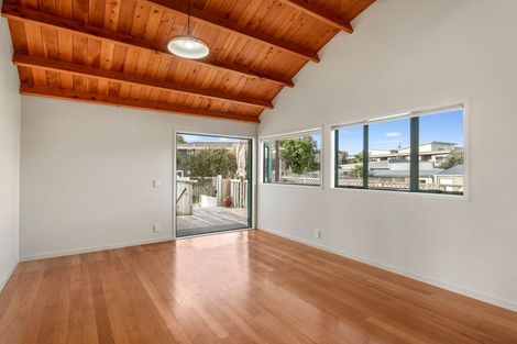 Photo of property in 7 Marquet Place, Tairua, 3508