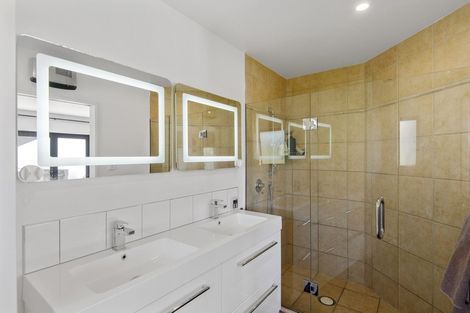 Photo of property in 10a Dalefield Drive, Cashmere, Christchurch, 8022