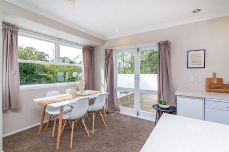 Photo of property in 27 Compton Street, Hillcrest, Auckland, 0627