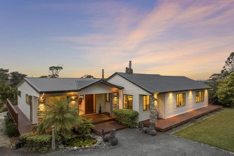 Photo of property in 305 Sturges Road, Henderson Valley, Auckland, 0612