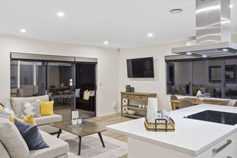 Photo of property in 2/22 Sunburst Lane, Torbay, Auckland, 0630