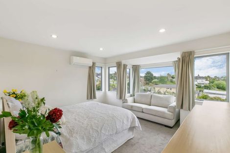 Photo of property in 2b St Clair Place, Browns Bay, Auckland, 0630