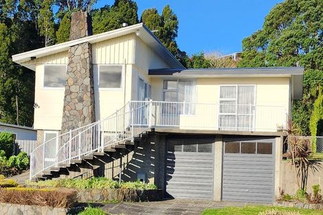 Photo of property in 29 Awanui Street, Merrilands, New Plymouth, 4312