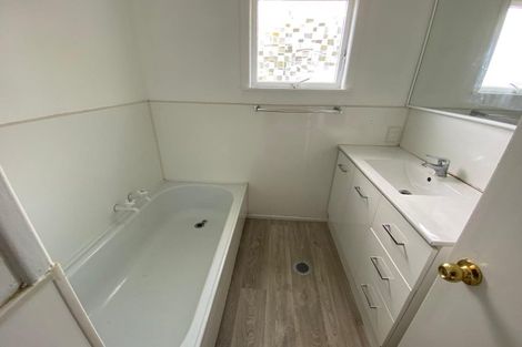 Photo of property in 23 Downing Street, Glenfield, Auckland, 0629