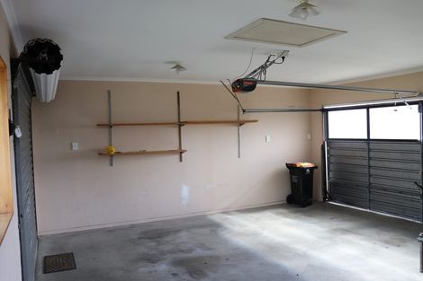 Photo of property in 5 Seville Court, Terrace End, Palmerston North, 4410