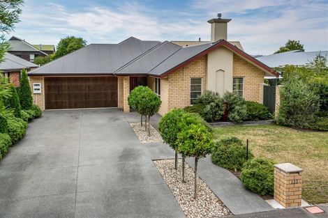 Photo of property in 132 Rothesay Road, Parklands, Christchurch, 8083