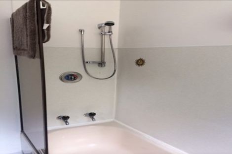 Photo of property in 2/222 The Esplanade, Island Bay, Wellington, 6023