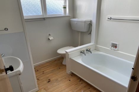 Photo of property in 6b Empire Road, Orewa, 0931