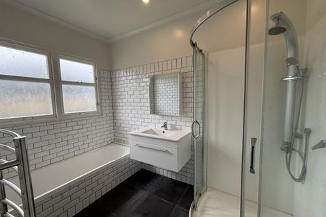 Photo of property in 33 Burns Street, Tawhero, Whanganui, 4501