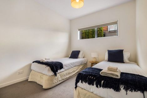 Photo of property in 129a Wynyard Crescent, Fernhill, Queenstown, 9300