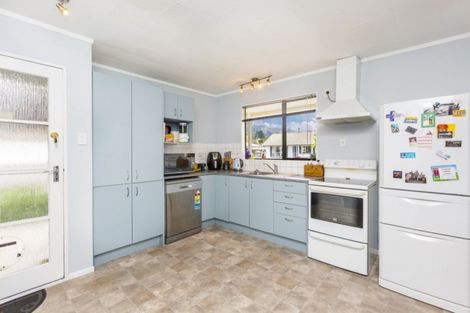 Photo of property in 2/6 Gemstone Drive, Birchville, Upper Hutt, 5018