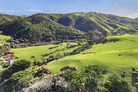 Photo of property in 609 Ohariu Valley Road, Ohariu, Wellington, 6037